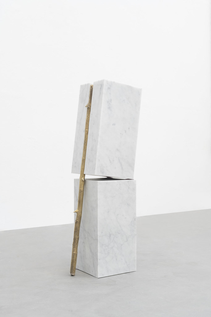 Obra de Nelson Felix, Estande da galeria Almeida & Dale. © Júlia Thompson