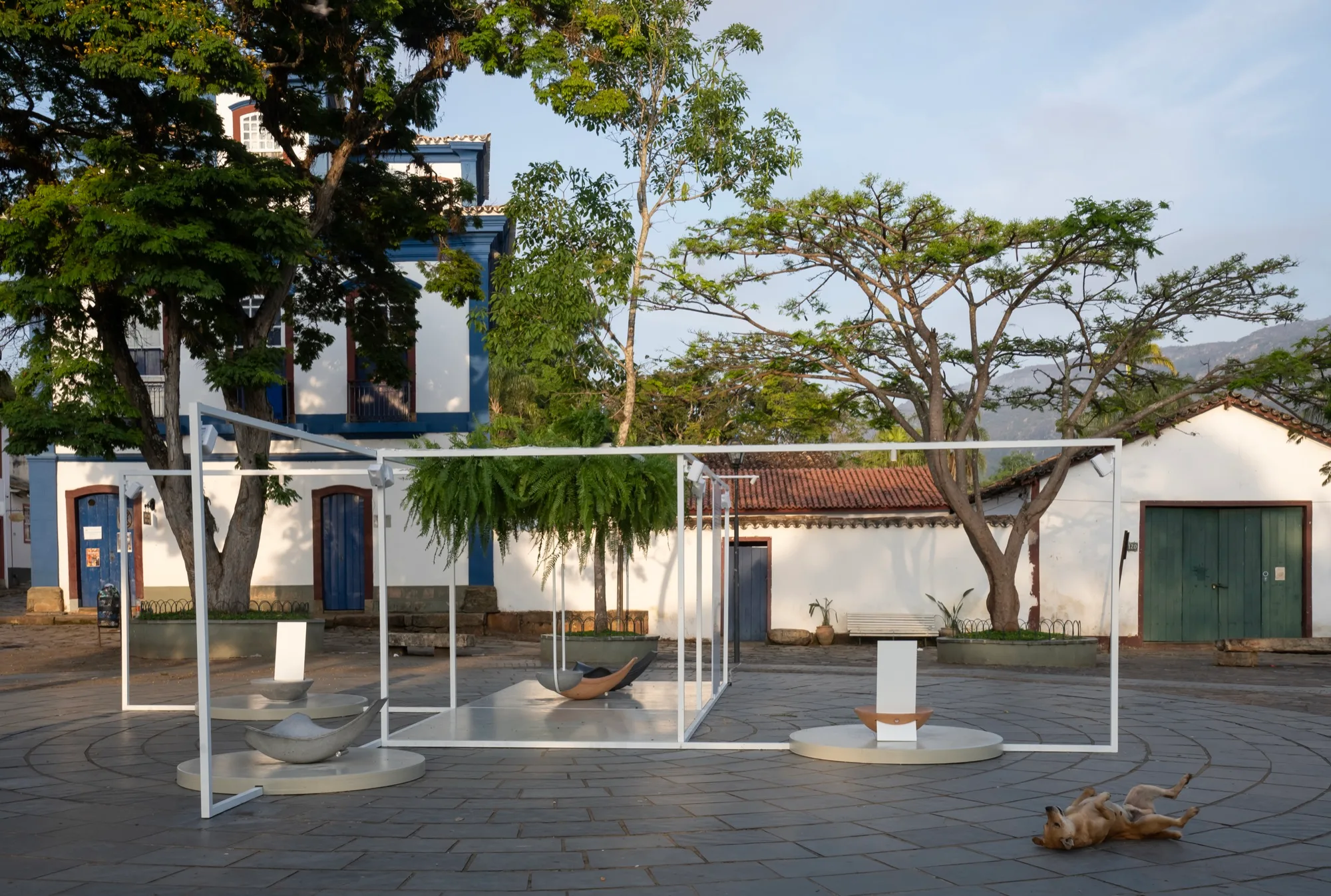 Instalação na praça, edição de 2025. Foto: Cacá Bratke